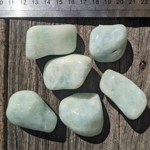 aquamarine crystals tumbles