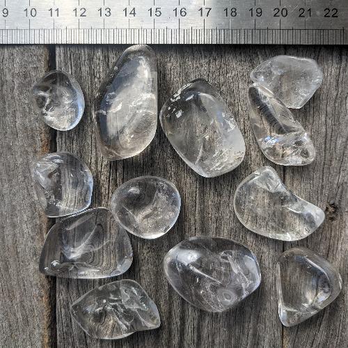 clear quartz tumbles